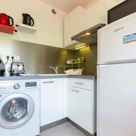 Renting Chez Laurent - 100m Beach Cosy Studio 2pers Center Appartement