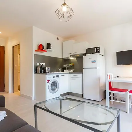 Renting Chez Laurent - 100m Beach Cosy Studio 2pers Center Appartement