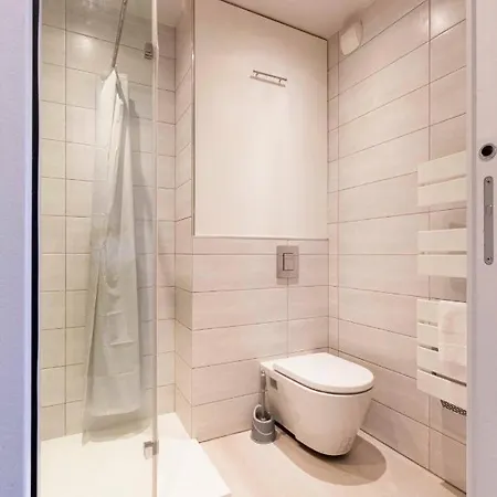 Renting Chez Laurent - 100m Beach Cosy Studio 2pers Center 앙티브
