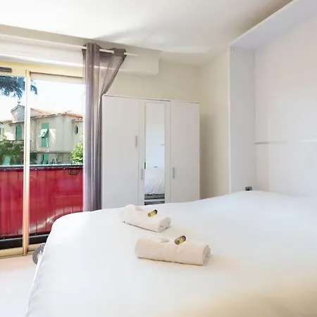 Renting Chez Laurent - 100m Beach Cosy Studio 2pers Center 아파트